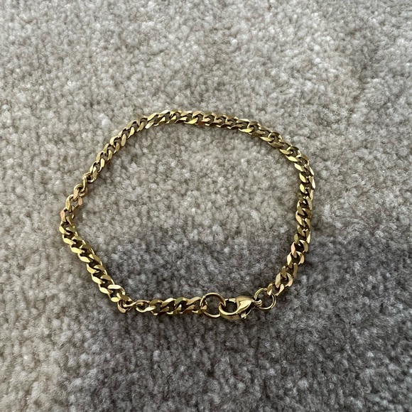 Dainty gold bracelets x 4 - Picture 2 of 8